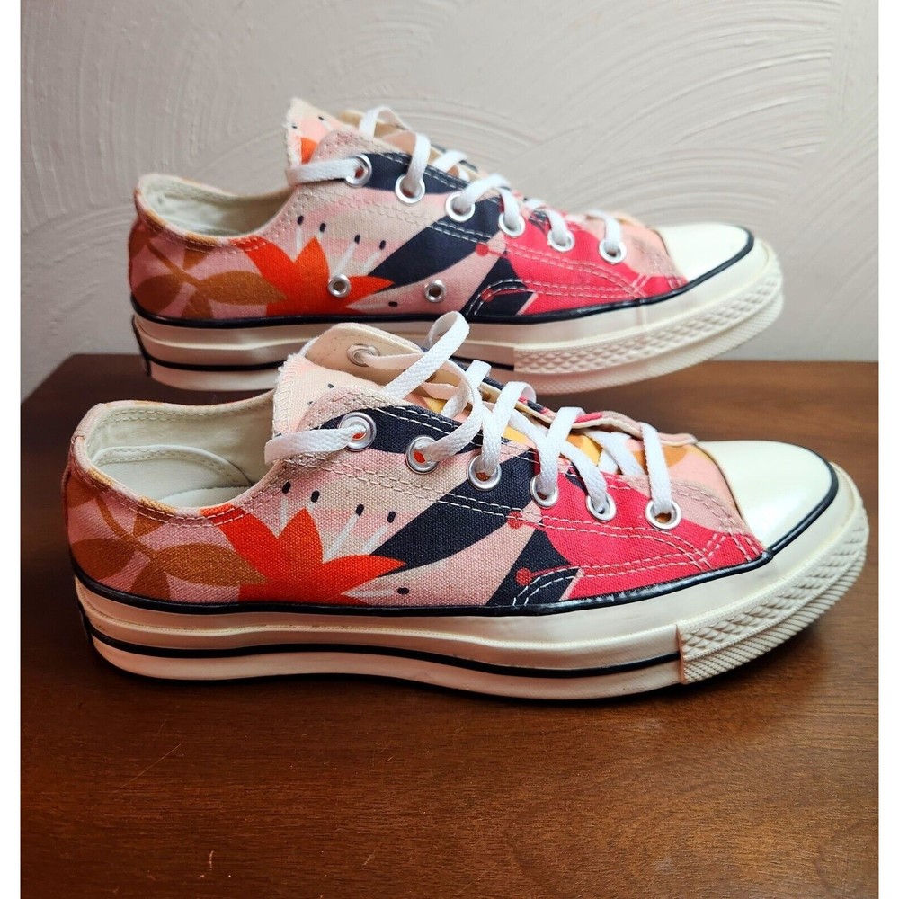 Converse Chuck 70 Floral Print Sz 8 Seldom Worn Clean  568376C Shoes Sneakers